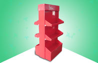Pop vertoningen Drie van het Eco schorten Vriendschappelijke Rode karton op om Nachtjapon &amp; Speelgoed te verkopen